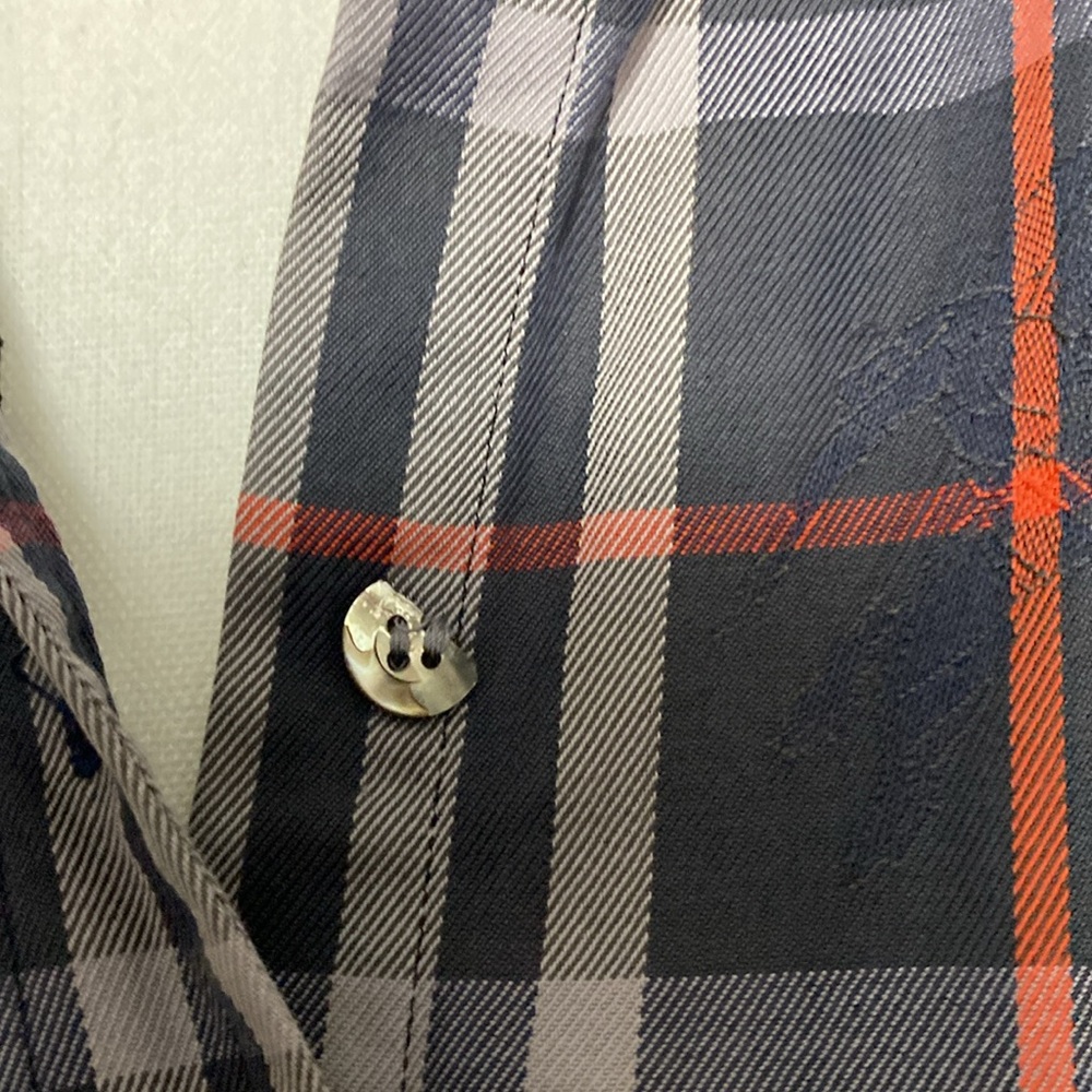 Burberry - Picture 3 of 5